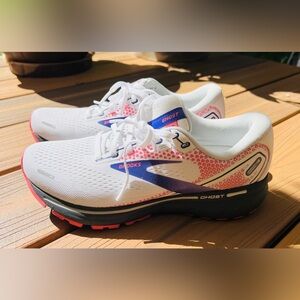 Brooks sneakers Size 8